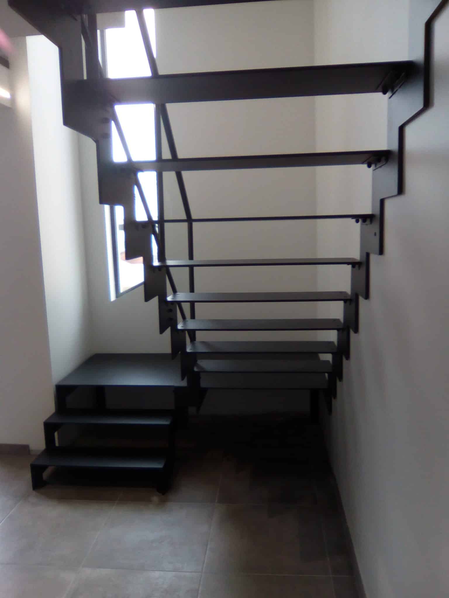 Escalier acier et rampe en verre - Escalier 14